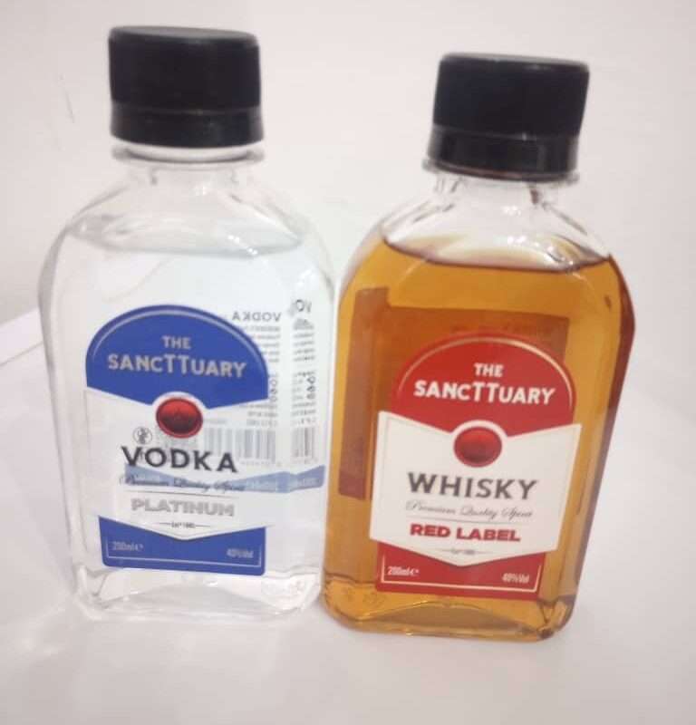 Vodka y Whisky The Santtuary